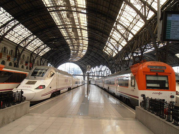 En mayo de 2018 los trenes Valencia Barcelona tardarán 30 minutos menos